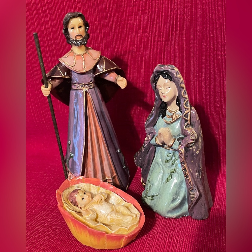 Vintage Nativity Scene With Mary, Joseph and Baby Jesus. Ceramic